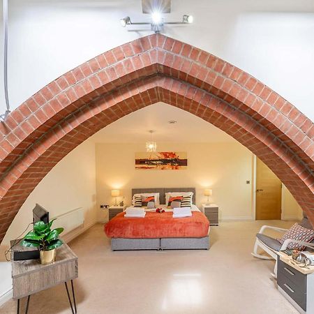 Grade 2 Listed Converted Church, Within 750Yrds To Southsea Beach Портсмът Екстериор снимка