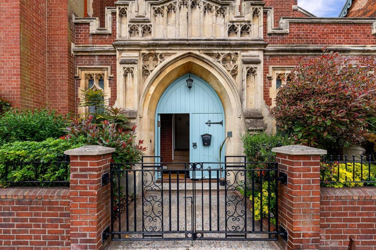 Grade 2 Listed Converted Church, Within 750Yrds To Southsea Beach Портсмът Екстериор снимка