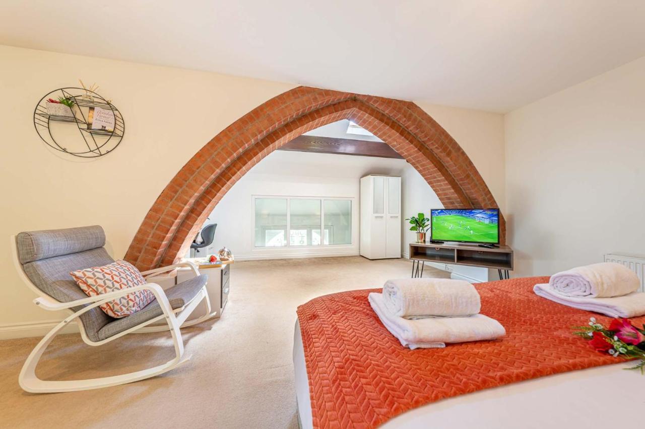 Grade 2 Listed Converted Church, Within 750Yrds To Southsea Beach Портсмът Екстериор снимка